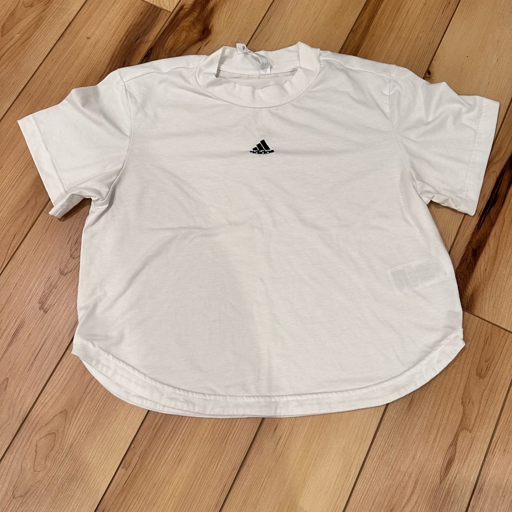 Adidas T-Shirt